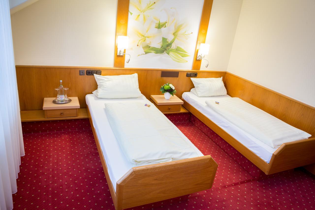 Gasthof-Hotel Harth Фулда Екстериор снимка