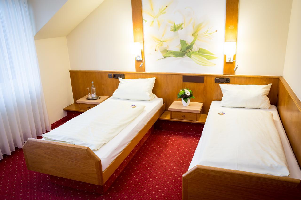 Gasthof-Hotel Harth Фулда Екстериор снимка