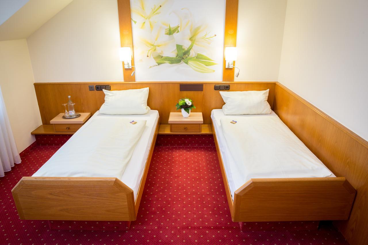 Gasthof-Hotel Harth Фулда Екстериор снимка